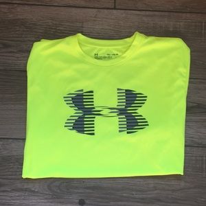 Under Armor Athletic shirt